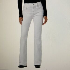Joe’s jeans white  midrise bootcut size 32 Petite